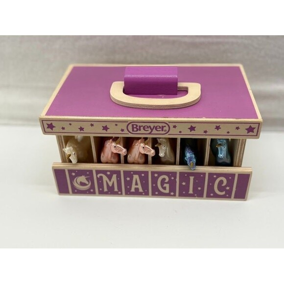 Breyer Unicorn Magic Wooden Stable Playset with 6 Stablemates Unicorns - Picture 1 of 6